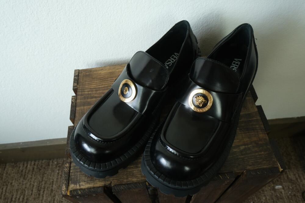 NWOT Versace Alia 35mm Patent Leather Loafers Black Gold Size EU 36.5 US 6